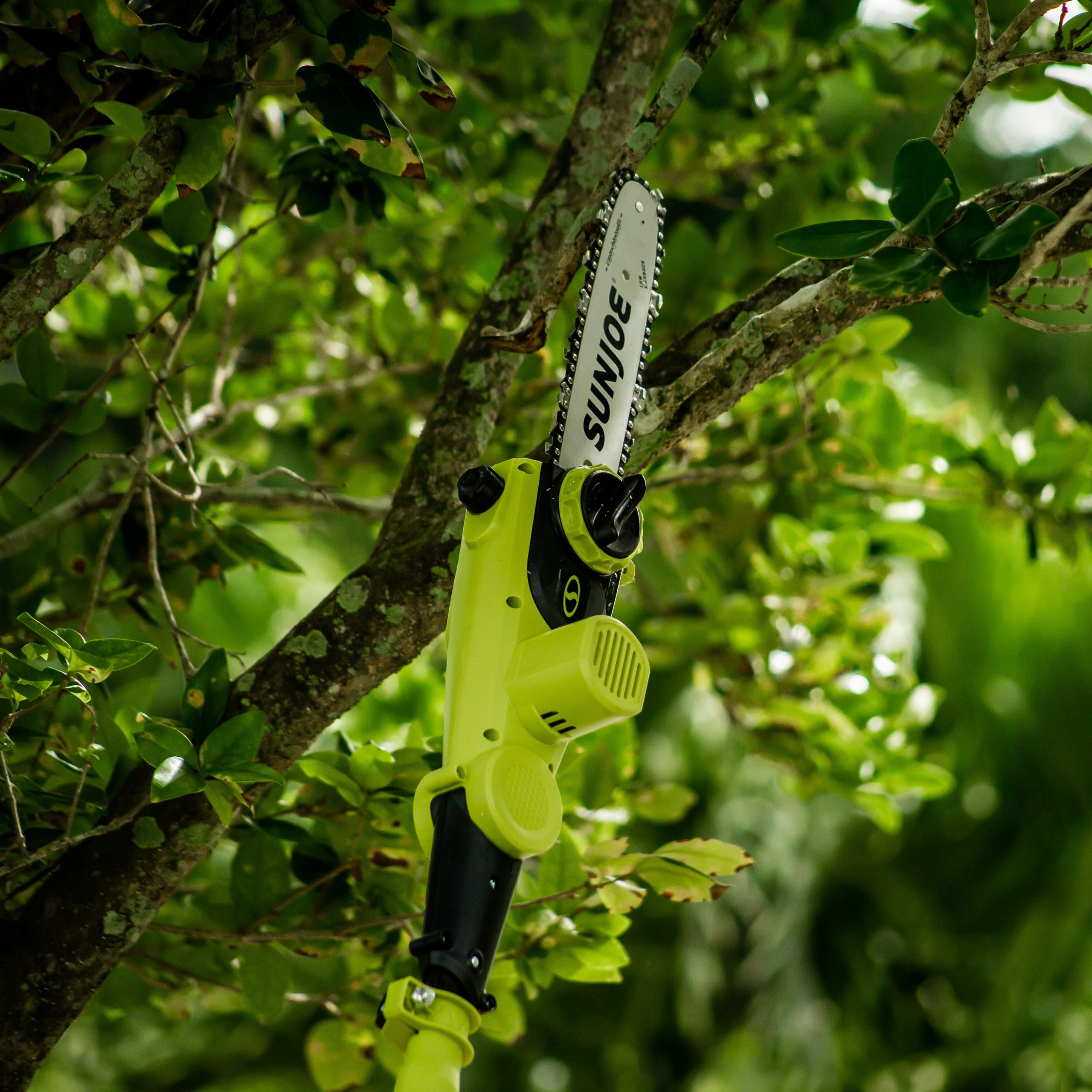 Sun Joe 24V-PS10-LTE 24-Volt* IONMAX Cordless Telescoping Pole Chainsaw | 10-inch | W/ 2.0-Ah Battery + Charger - Image 10
