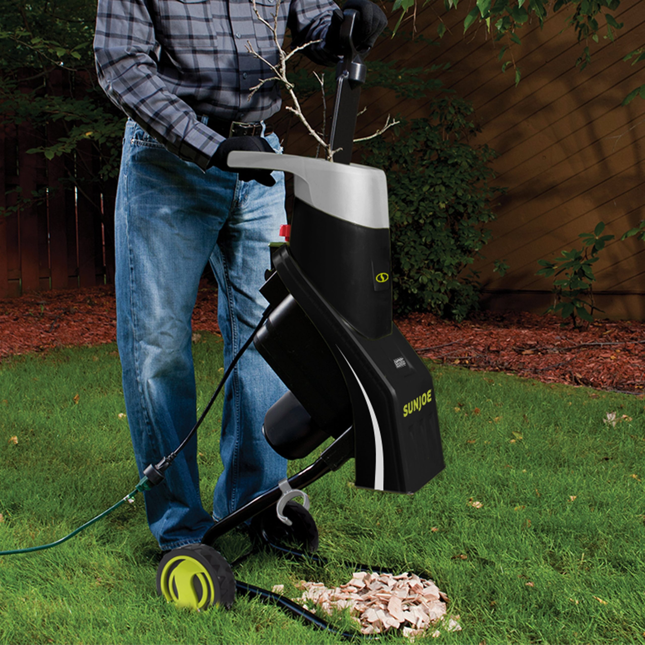 Sun Joe CJ601E Electric Wood Chipper | 16:1 Reduction | 14-Amp | 1.5-inch Max Cutting Diameter - Image 9