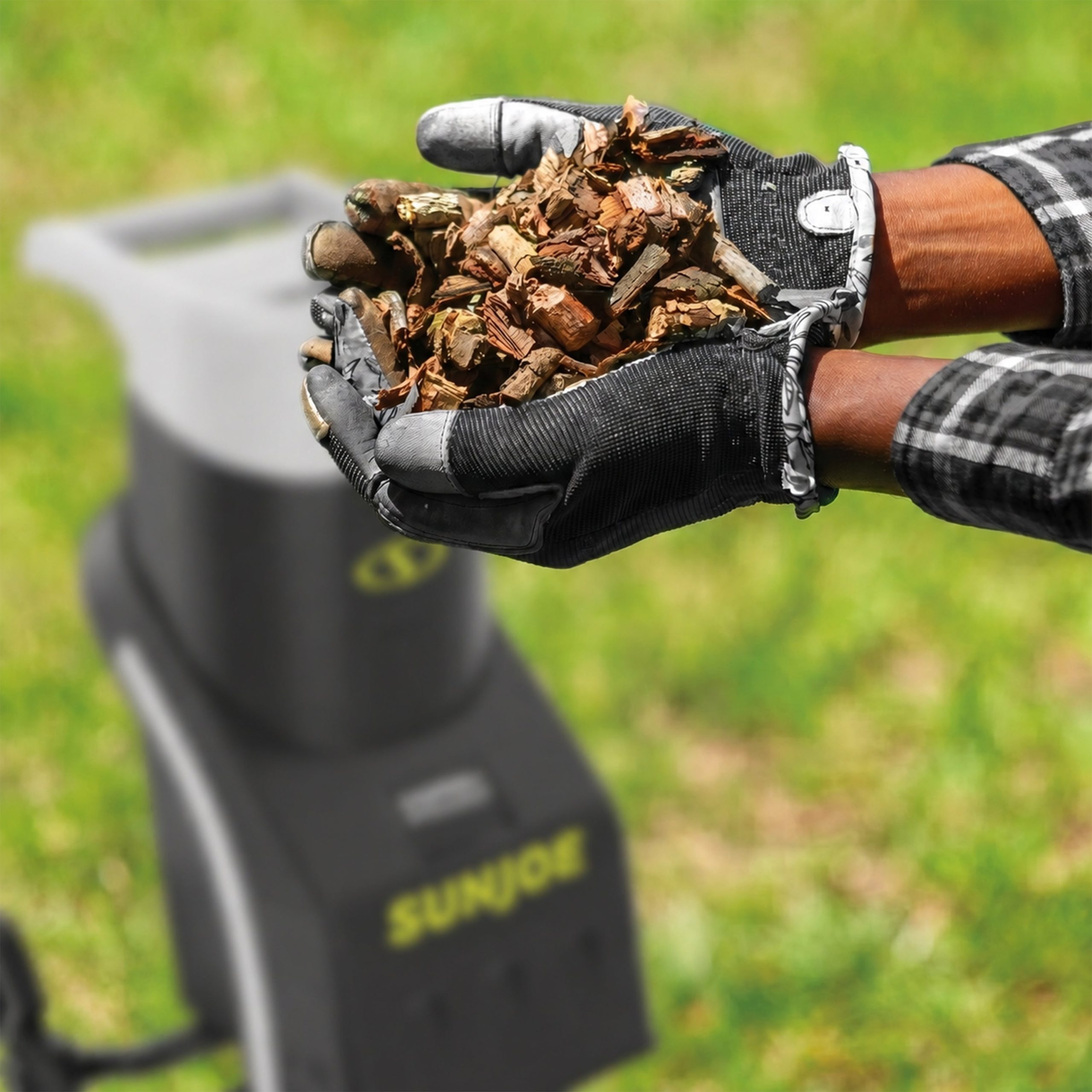 Sun Joe CJ601E Electric Wood Chipper | 16:1 Reduction | 14-Amp | 1.5-inch Max Cutting Diameter - Image 12
